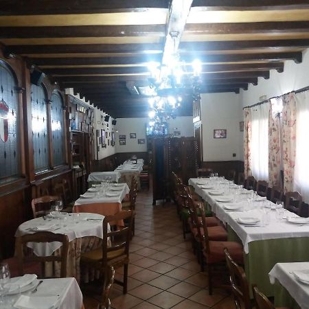 Hostal Los Galgos Yepes Kültér fotó