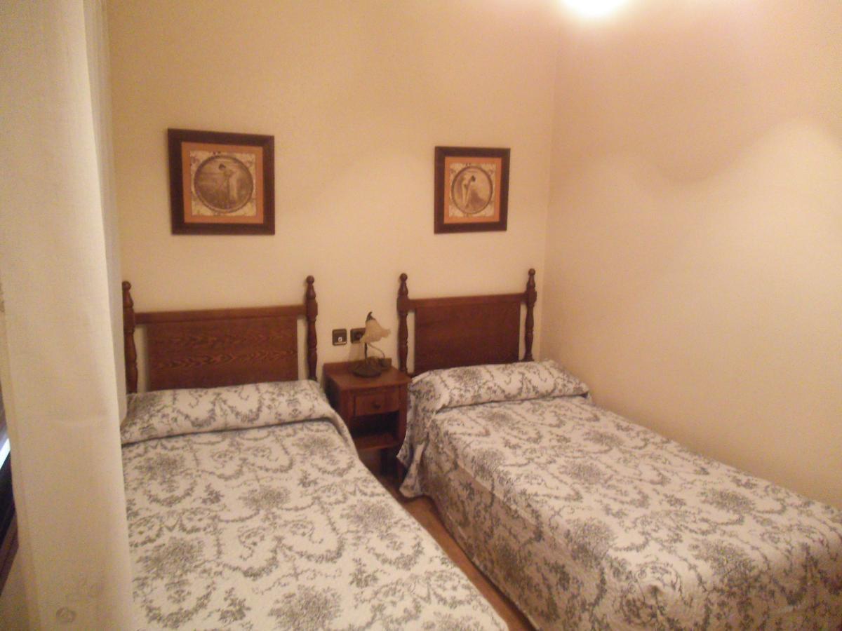 Hostal Los Galgos Yepes Kültér fotó